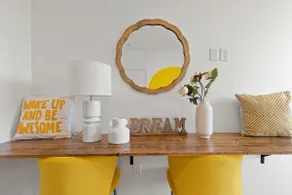 Cozy 1BDR + Bath, 5 Min to Train |Pineapple Suite. - Image 4