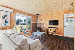 Home hotel – Chalet du Boisé with spa - Image 3