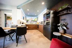 DH Family and Whirlpool Premium Apartment 3kk, 2x SmartTV-NETFLIX, Big Terrace and Free Parking - Image 3