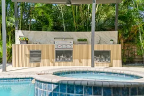 Fun Oasis Getaway Pool, BBQ, Games and More L77 - Image 4