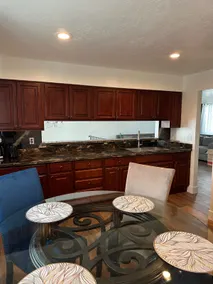 Home in Salt Lake City near Airport & Downtown - Image 5