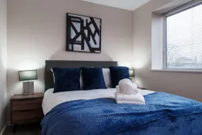 1 Bed Media City Flat Free Parking - Image 3