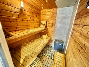 5 Bed House - Pool - Hot Tub - Sauna - Near Coast - Image 5