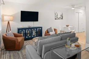 Contemporary Entire Suite Berwyn/Riverside - Image 5