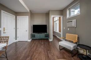 Chic Condo in Lake Geneva. - Image 5