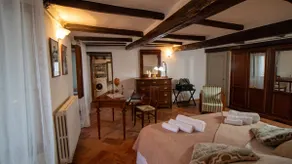 ”La Dolce Vita” Historic Center-2 bedrooms-2 bathrooms - Image 2
