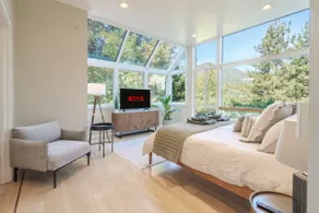 2 Joined Glass Homes in Redwoods for Big Groups - Image 4