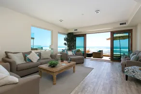 Beauty by the Beach, directly at The Strand Oceanside - Image 3