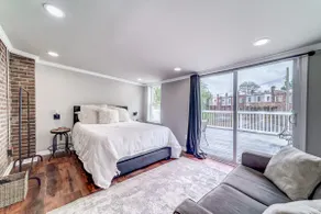 Chic Urban Oasis Centrally Located | Free Parking - Image 4