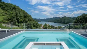 River View Spa Room (Infinity Pool Included) - Image 5