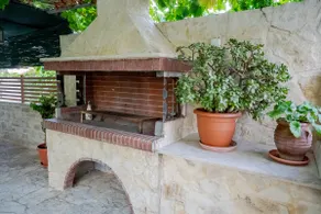 Traditional house in Panormo center - Image 5
