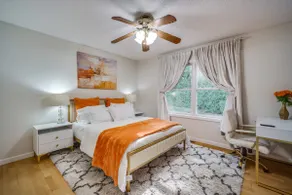 Fun n Comfortable 2 BR Near Attractions – King Bed - Image 2