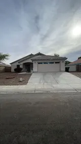 A house that has everything. - Image 2