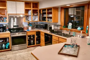 Muriel's Place, Kingston, WA - Image 4