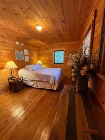 Charlie Long Cabin - Image 5