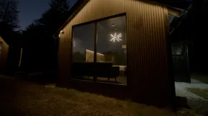 Emrose Luxury Cabins - Image 2