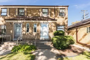 Charming Oak Park Retreat - Image 2