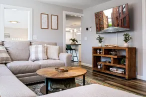 Modern Apt | Close to Beaches & Portland | DogsOK - Image 5