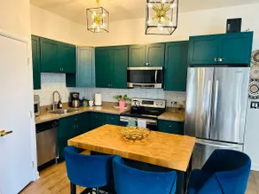 Charming Gaslamp Getaway Condo w/ free parking - Image 3