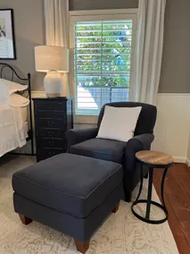 Perfect Blend of Style & Comfort - Image 5