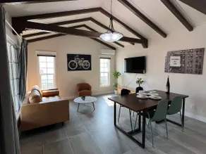 Fully Remodeled Home in Baldwin - Image 2