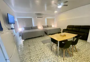 Full Studio Apt King Beds AC City Hotspots Access - Image 3
