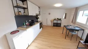 Beautiful studio in villa - Image 4
