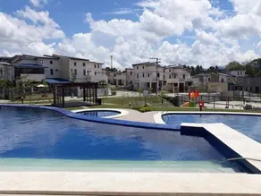 Bali inspired 2 bedroom in Lipa netflix pool and parking - Image 3