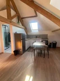 Attic apartment near the beach - Image 4