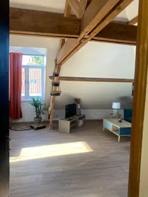 Attic apartment near the beach - Image 5