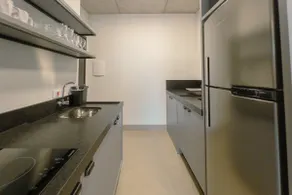 Modern and Central - CA905 - Image 3