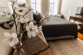 Downtown loft in the heart of Mass! Full floor! - Image 3
