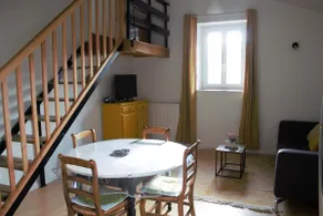 Chez Augustine, 10 min from Lake Des Sapins - Image 4