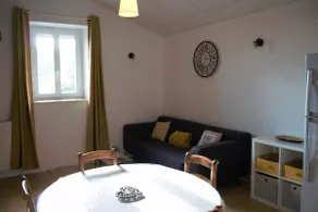 Chez Augustine, 10 min from Lake Des Sapins - Image 3