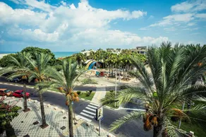 Miklat Stunning 2BR- Front Of Beach-Pool & Parking - Image 3