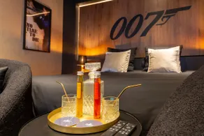 Loveroom ”Suite 007: Agent's Refuge” - Image 3