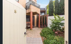Walkable*Adel Oval*Free Parking*Location*Romantic - Image 2