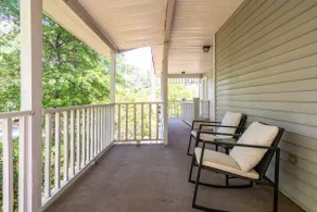 Charming Upstairs Apt Irmo 3BR - Image 5
