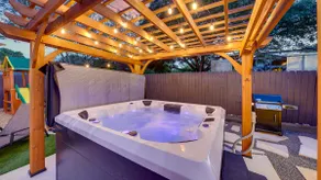 Paradise Pool | FirePit | HotTub | Mini Golf I BBQ - Image 5
