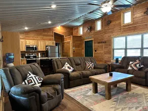 Indian Creek Cabin - Image 3