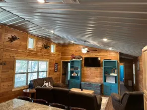 Indian Creek Cabin - Image 4