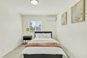 Central, Single Story Home | USC | Spacious | SOFI - Image 3