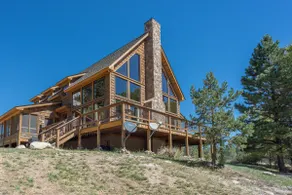 Mt Ralphmore Cabin - Image 3