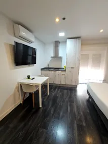 Arriba - Studio with balcony - Image 4
