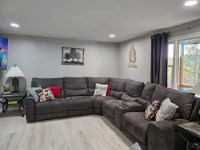 Spacious, walk to Purple Fiddle, near Canaan/Davis - Image 2