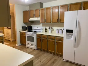 3 bedroom townhouse - Image 4