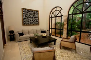 Casa Flor de Mayo, Emblematic Neighborhood - Image 3