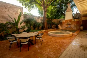 Casa Flor de Mayo, Emblematic Neighborhood - Image 5