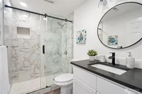 Private suite | Close to stadium | Free parking - Image 4