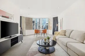 Breathtaking Harbour Bridge Views in Prime Locale! - Image 4